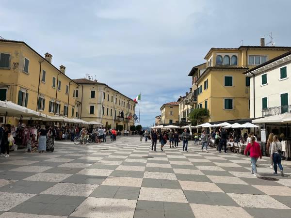 Lazise - Piazza Vittorio Emanuele